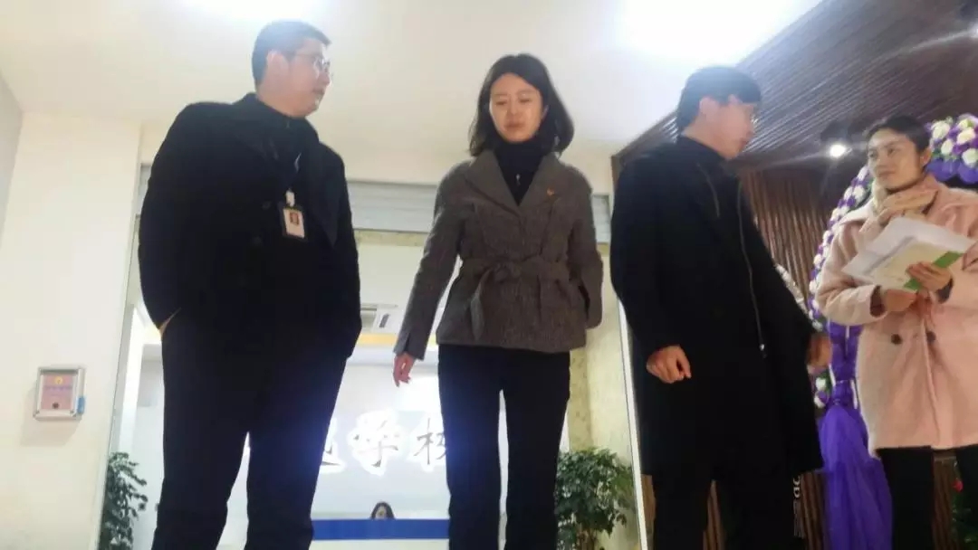 熱烈祝賀川越教育共青團(tuán)總支部委員會(huì)成立了！