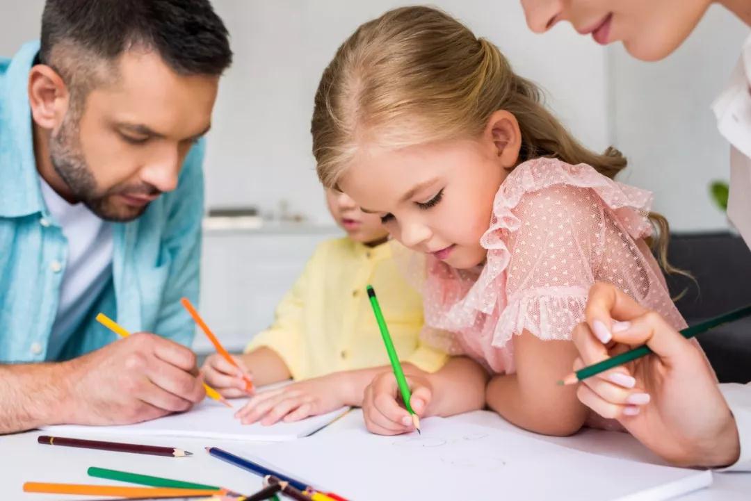 孩子12歲前，父母要告訴他這5個(gè)生活道理！
