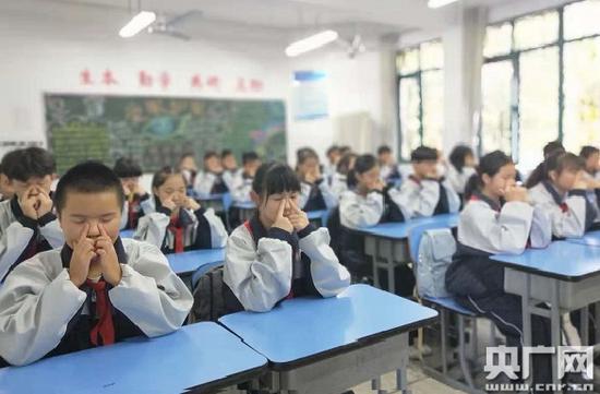面對(duì)一億近視的中小學(xué)生 我們應(yīng)該做什么？
