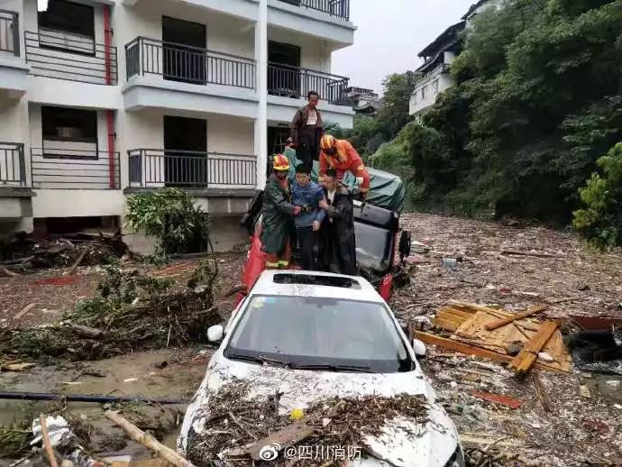 最不愿見到災(zāi)難的地方又受災(zāi)，汶川航拍畫面令人揪心