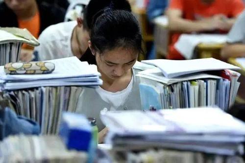2020年高考是否推遲？開(kāi)學(xué)考研到底咋辦？教育部集中回應(yīng)不得不看