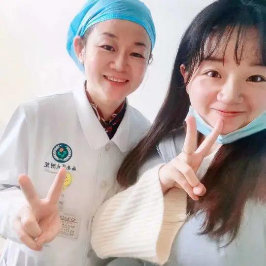 太勵志！沖上熱搜！四川護士媽媽陪女兒考研雙雙被錄??！