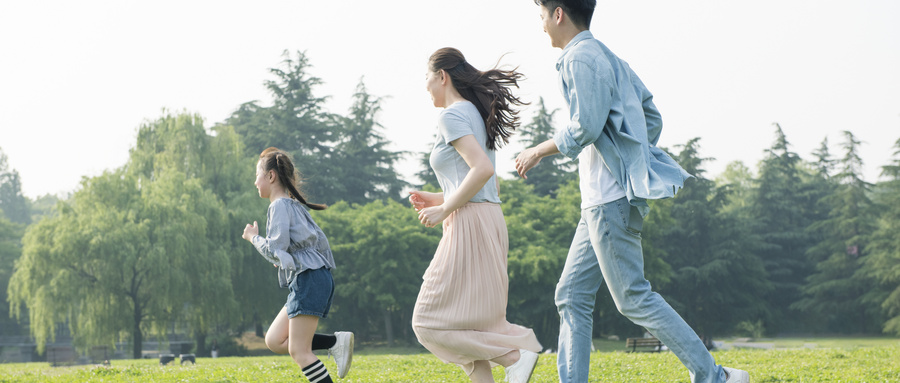 如何培養(yǎng)出快樂、溫暖、人格健全的孩子？