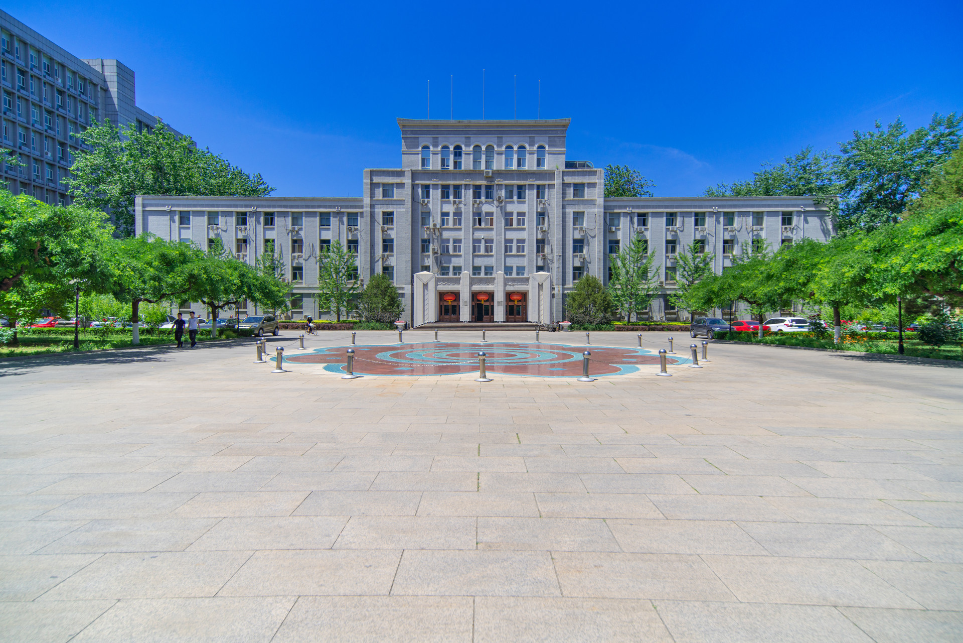 那些被迫輟學(xué)、分流到職高的孩子，后來怎么樣了？看完他的故事，才知道上不了高中意味著什么……
